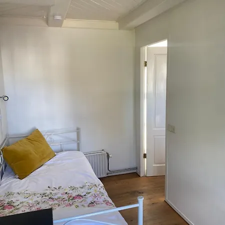 Beautiful Renovated Gasthof Ankeveen